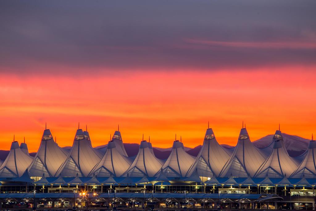 Baymont By Wyndham Denver International Airport Extérieur photo